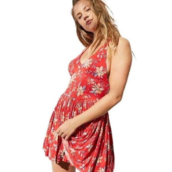 Urban Outfitters Kimchi Blue Akela Red Floral Halter Playsuit Romper M - Picture 1 of 16